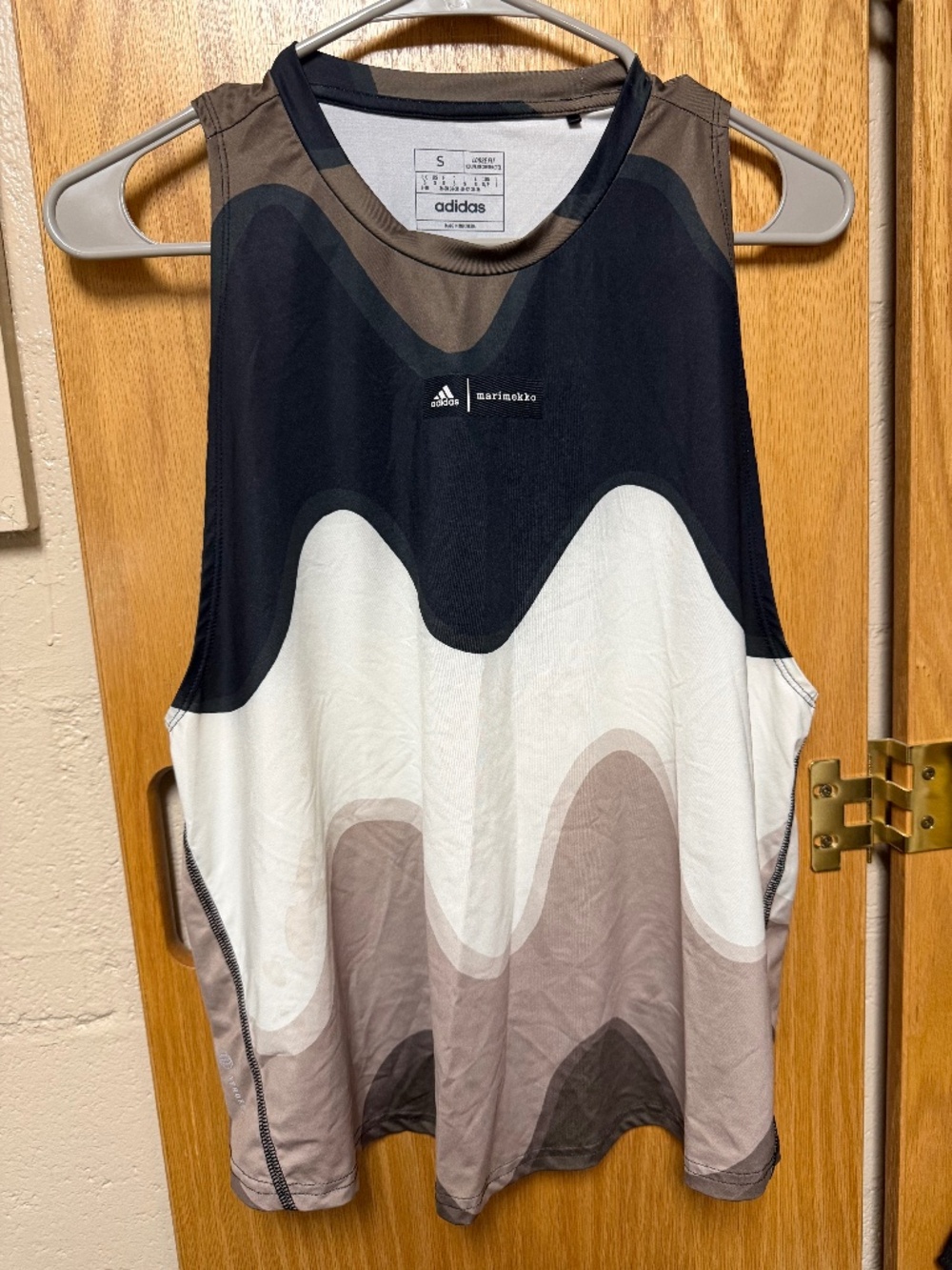 ADIDAS Athletic top